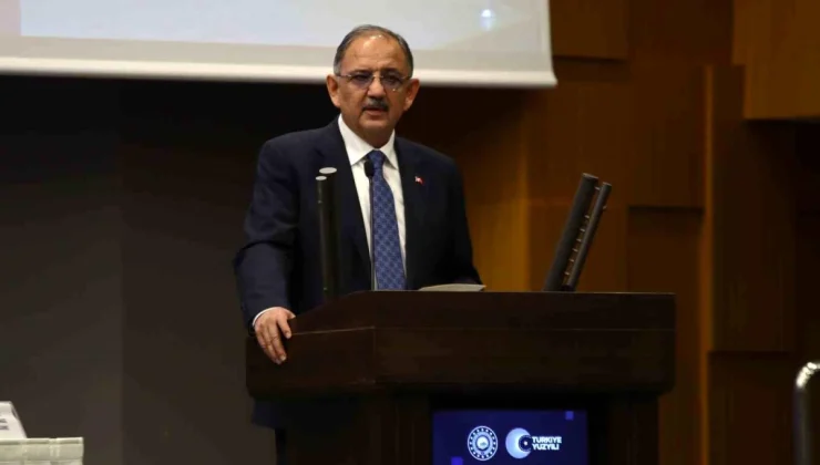 Çevre Şehircilik ve İklim Değişikliği Bakanı Mehmet Özhaseki, İzmir’de 21 fay kırığı olduğunu açıkladı