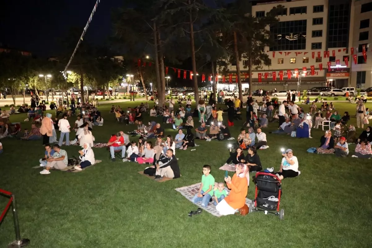 Melikgazi Belediyesi Vatandaşlara Keyifli Bir Akşam Yaşattı