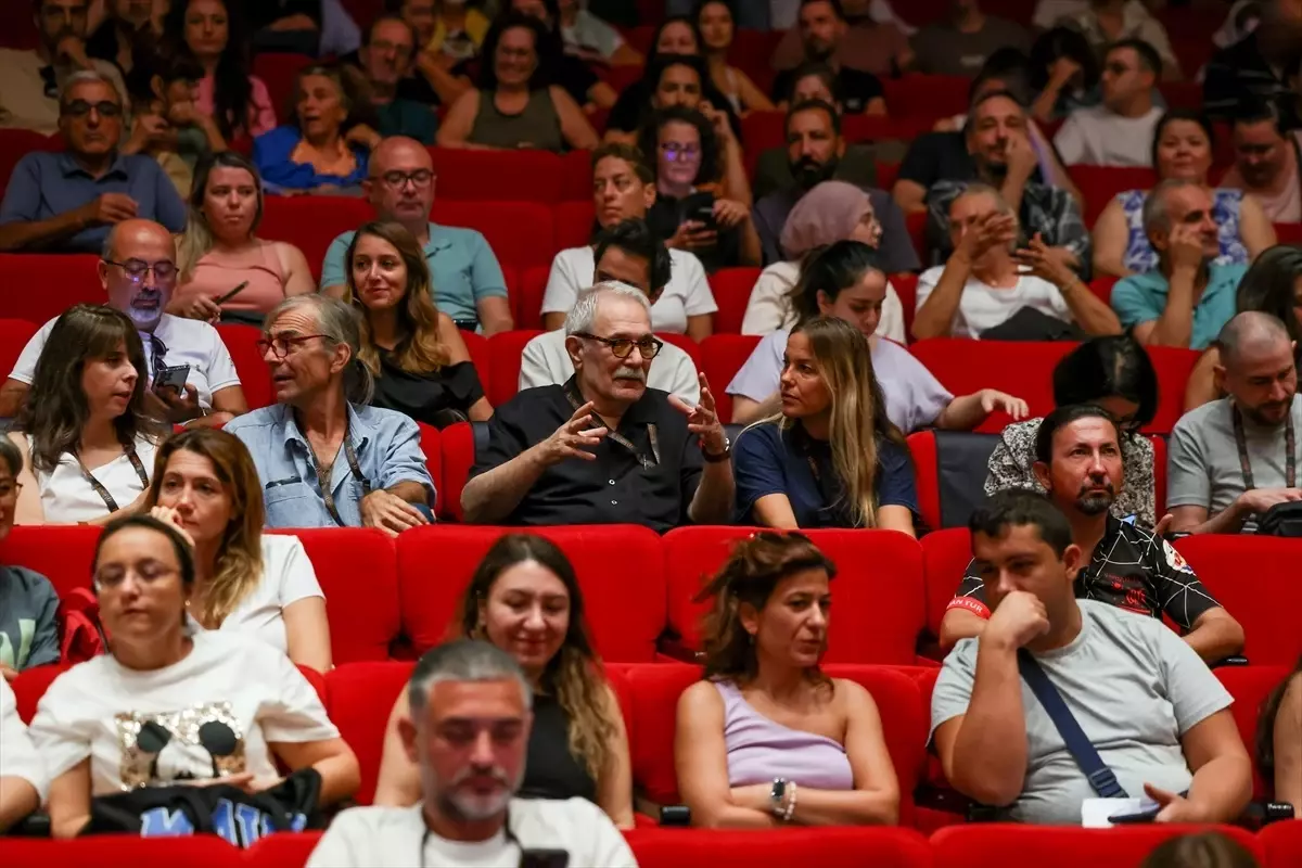 Altın Portakal’da ‘Hükümdarlık’ Gösterimi