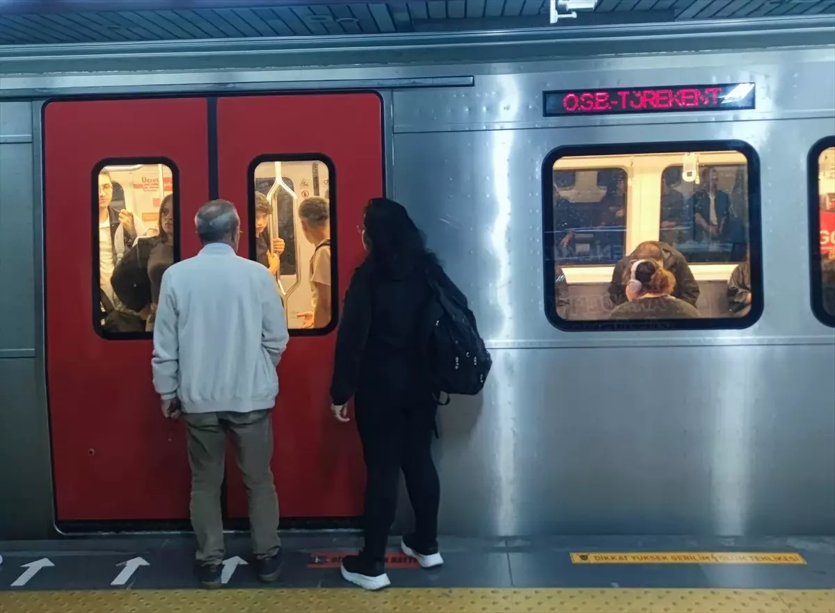 Metro Hattında Arıza, Seferlerde Aksama